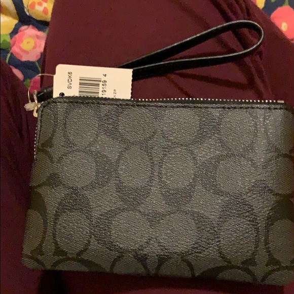Coach wristlet - Picture 2 of 3